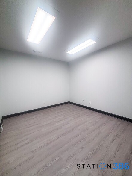 More Photos Of 1531 Hunt Club Blvd, Gallatin Coworking Space