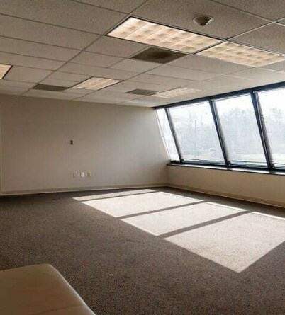 More Photos Of 13975 Manchester Rd, Manchester Medical For Lease