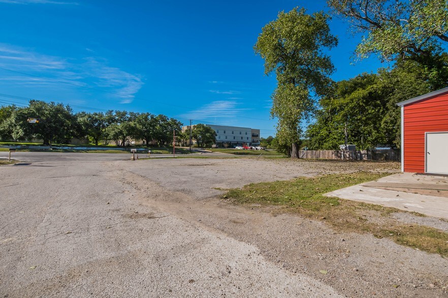 More Photos Of 6201 S Congress Ave, Austin Auto Repair For Lease