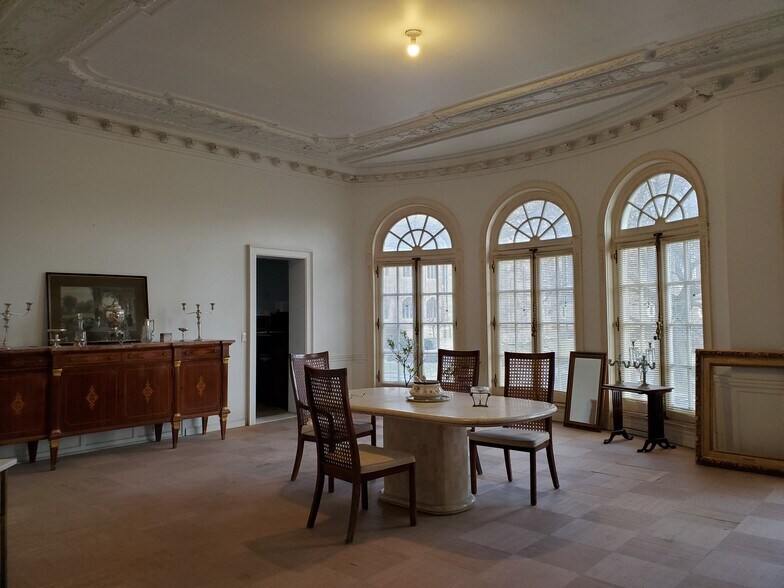 More Photos Of 8469 E Jefferson Ave, Detroit Office Residential For Sale