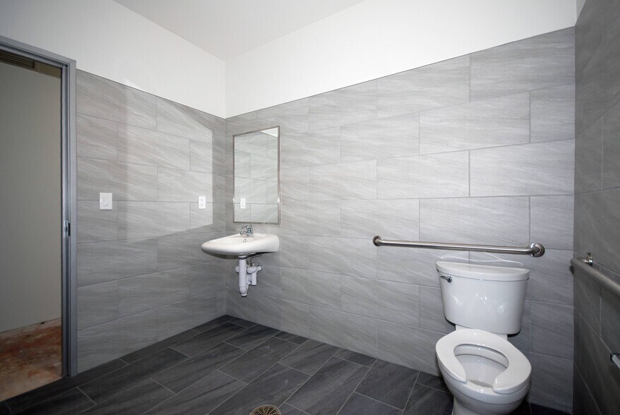 More Photos Of 4245 Marsh Ridge Rd, Carrollton Loft Creative Space For Sale