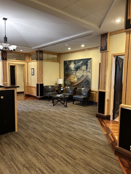 More Photos Of 234 Division Ave NE, Grand Rapids Medical For Lease