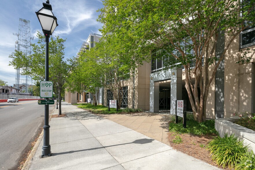 More Photos Of 40 Calhoun St, Charleston Office For Lease