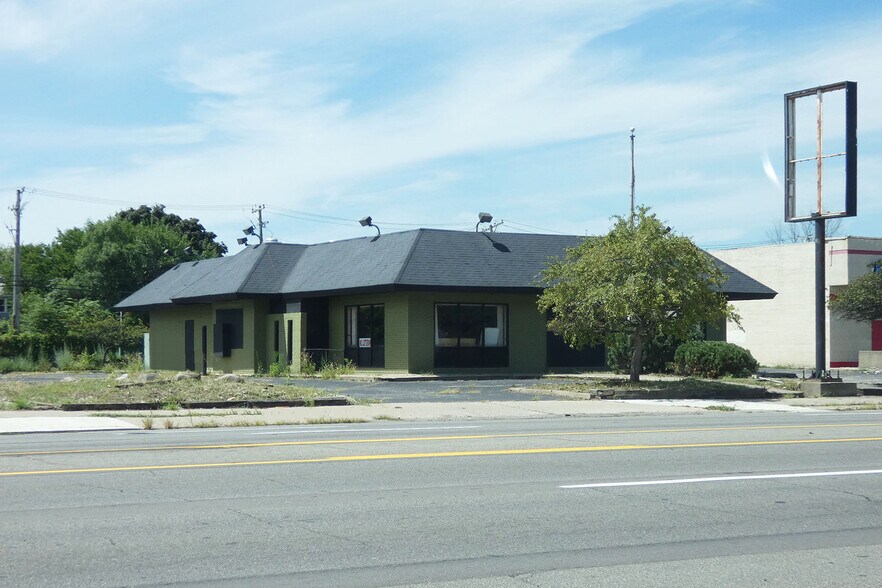 More Photos Of 12857 Woodward Ave, Highland Park Fast Food For Sale