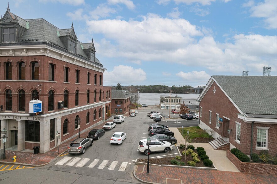 More Photos Of 96 Front St, Bath Storefront Retail Office For Lease