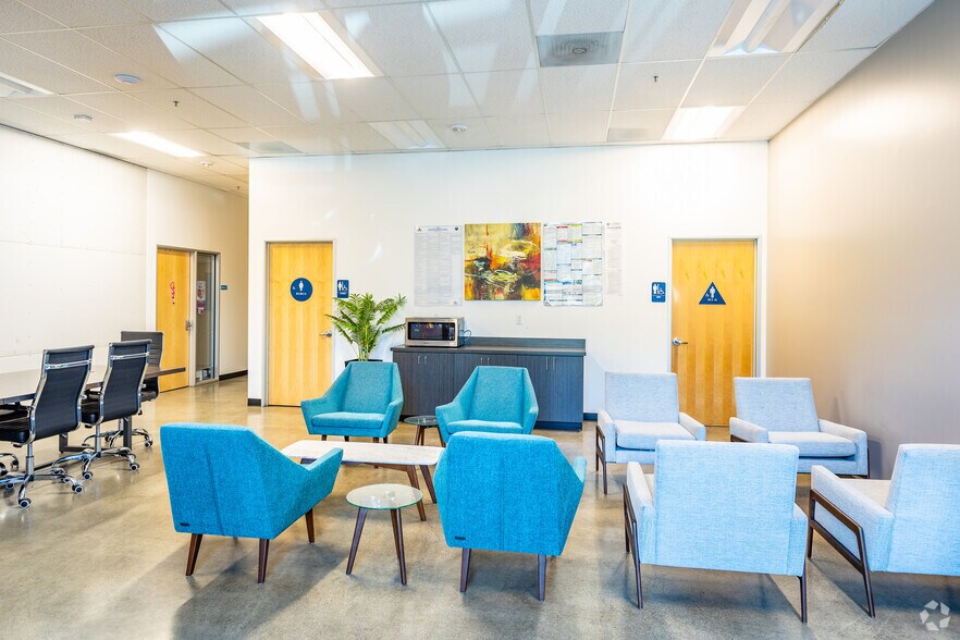 More Photos Of 245 S Spruce Ave, South San Francisco Distribution For Lease