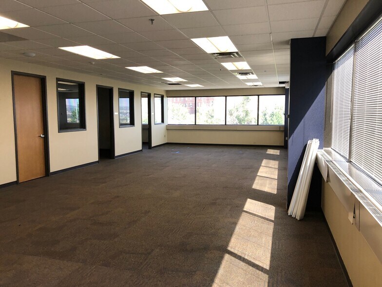More Photos Of 5550 Tech Center Dr, Colorado Springs Office For Lease