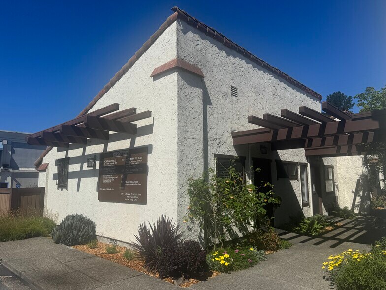 Primary Photo Of 1580 E Washington St, Petaluma Medical For Sale