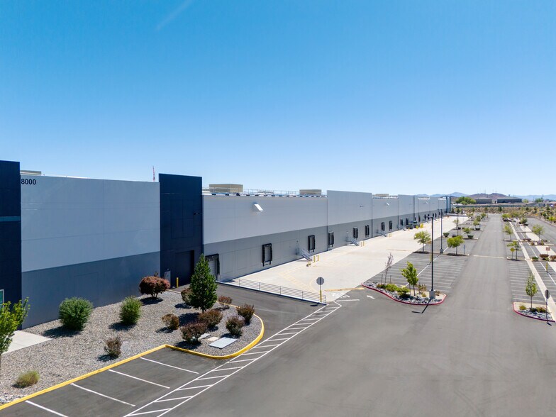 More Photos Of 8000 N Virginia St, Reno Warehouse For Lease