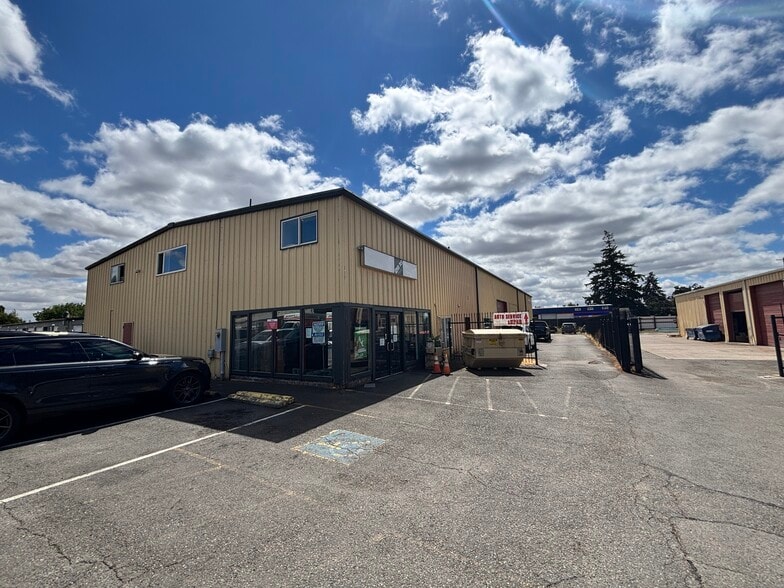 More Photos Of 2618 Cherry Ave NE, Salem Industrial For Sale