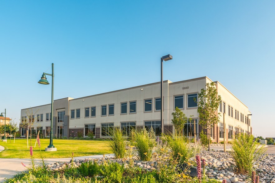 More Photos Of 1880 Fall River Dr, Loveland Office For Lease