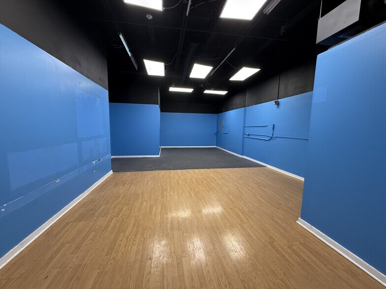 More Photos Of 723 W Columbia Ln, Provo Showroom For Sale