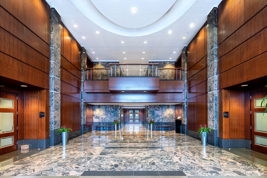 More Photos Of 2550 W Tyvola Rd, Charlotte Office For Lease