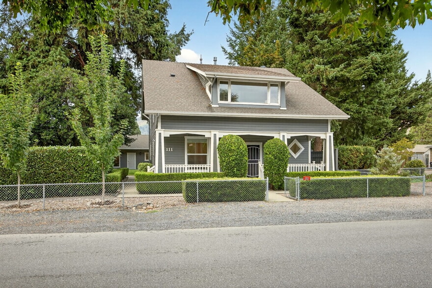 More Photos Of 111 Cedar St, Rogue River Office Residential For Sale