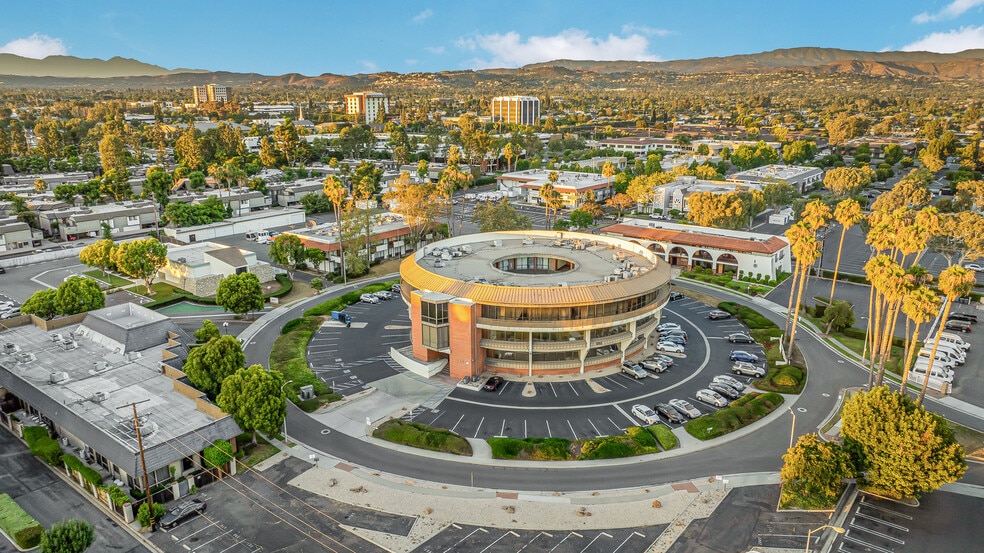 More Photos Of 540 N Golden Circle Dr, Santa Ana Office For Lease