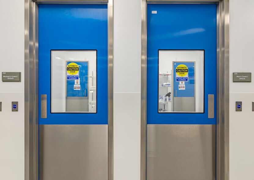 More Photos Of 727 Norristown Rd, Lower Gwynedd Research And Development For Lease