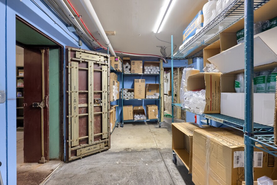 More Photos Of 1-7 W Main St, Mount Joy Bank For Sale