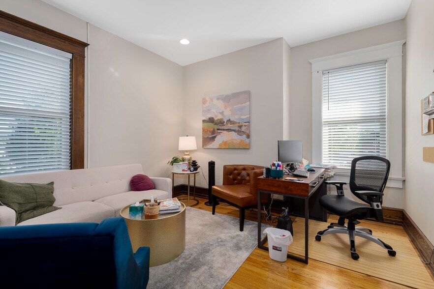 More Photos Of 114 E Unaka Ave, Johnson City Office Residential For Sale