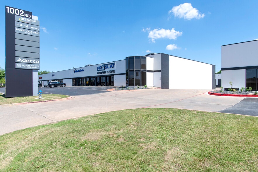 Primary Photo Of 1002 N Central Expy, Richardson Unknown For Lease