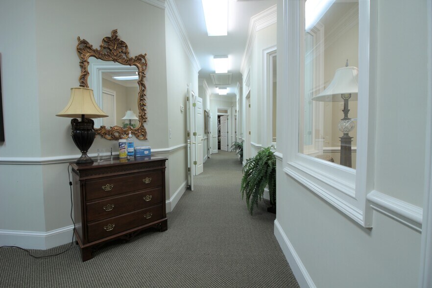 More Photos Of 3535 Roswell Rd, Marietta Office Residential For Lease