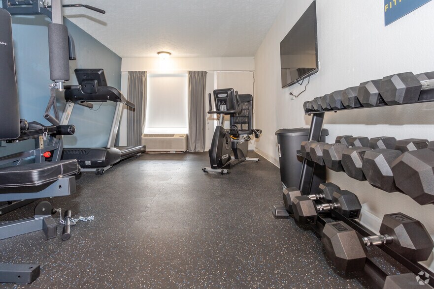 More Photos Of 3030 N Roberts Ave, Lumberton Hotel For Sale