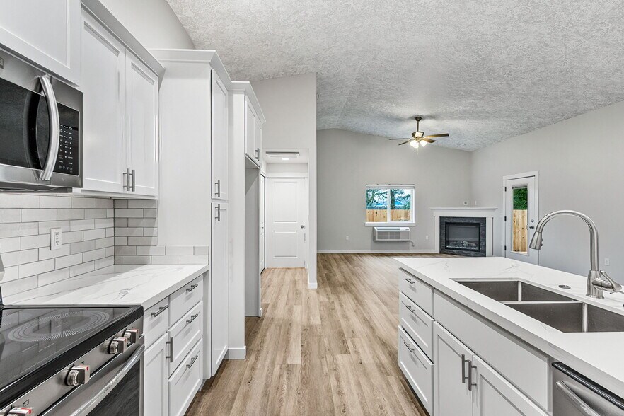 More Photos Of 1183 37TH Ct, Sweet Home Multifamily For Sale