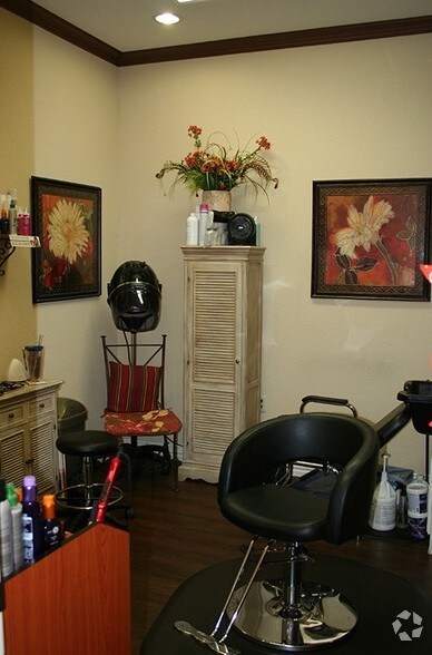 More Photos Of 3604 S Cooper St, Arlington Office For Lease