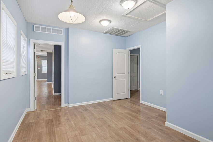 More Photos Of 1508 Main St, Agawam Restaurant For Sale