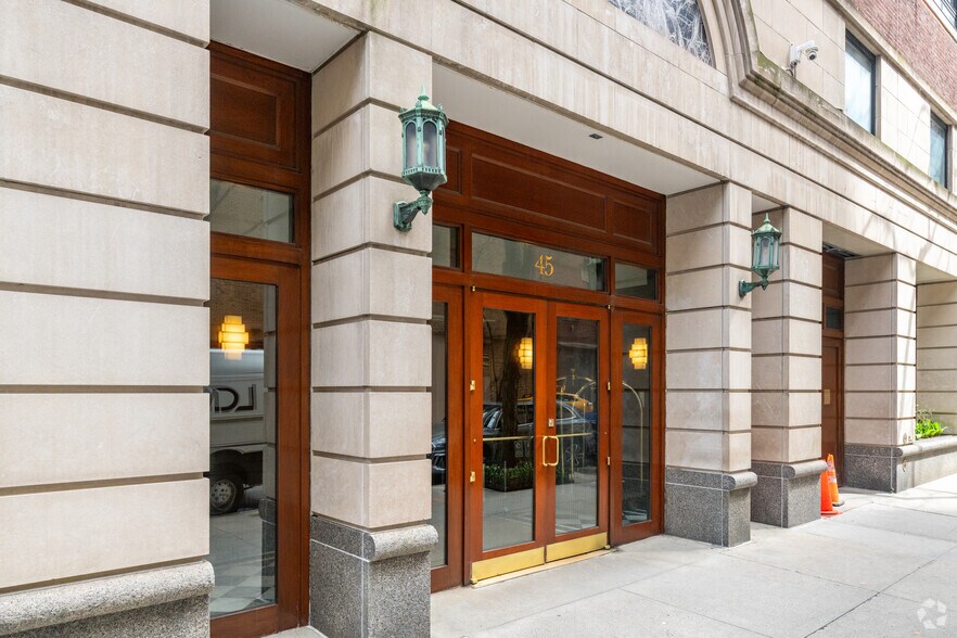 More Photos Of 45 W 67th St, New York Coworking Space