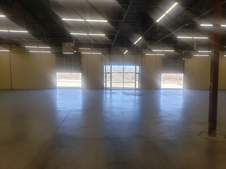 More Photos Of 3430 Alemeda St, Fort Worth Warehouse For Lease