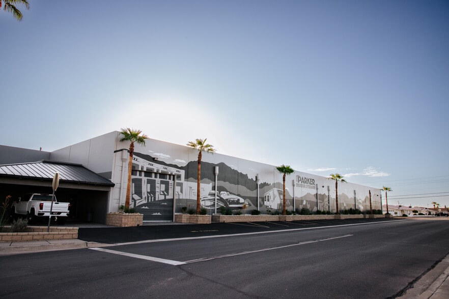 More Photos Of 309 W Riverside Dr, Parker Specialty For Sale