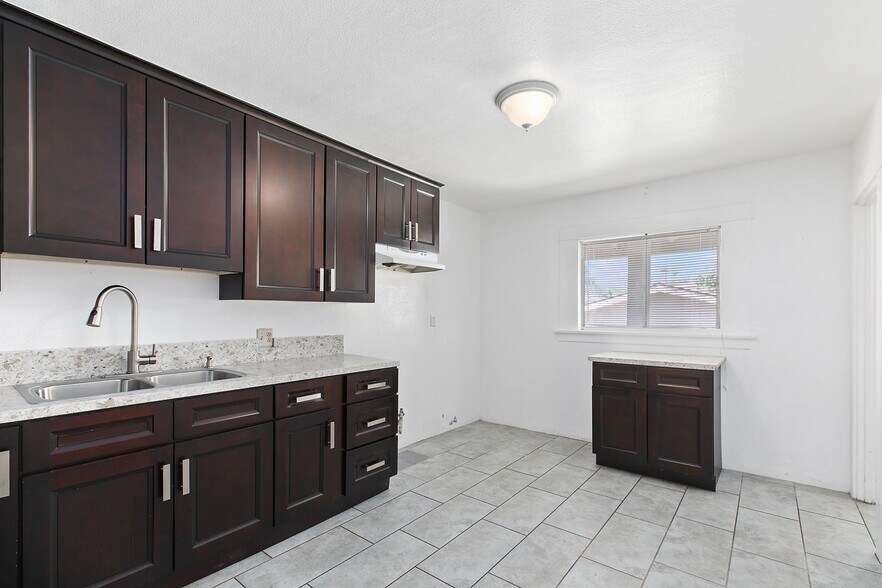 More Photos Of 133 S Melrose St, Placentia Apartments For Sale