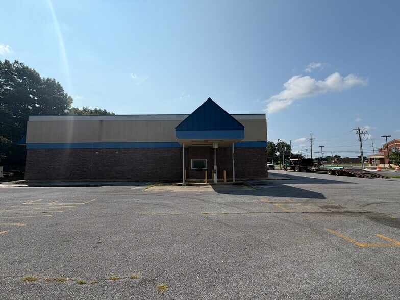 More Photos Of 701 Atlanta Rd, Seaford Freestanding For Lease