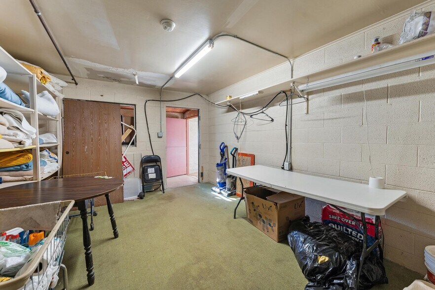 More Photos Of 485 S 100 W, Milford Hotel For Sale