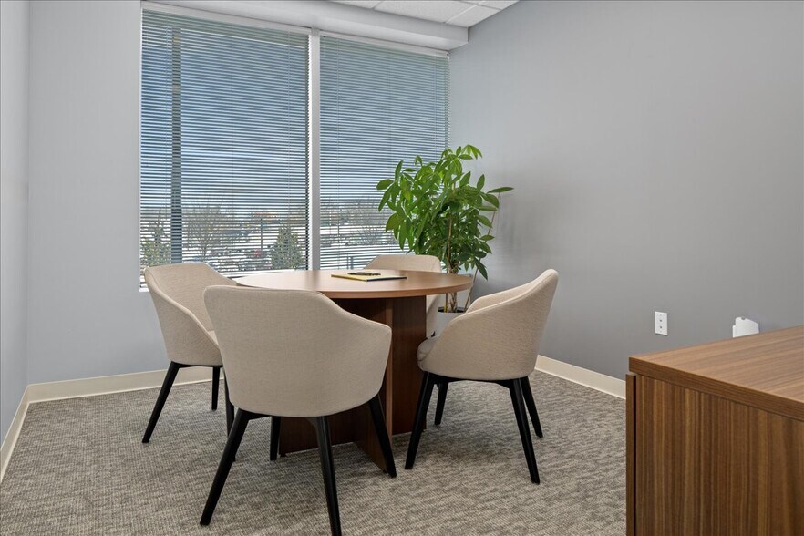 More Photos Of 4259 W Swamp Rd, Doylestown Office For Lease