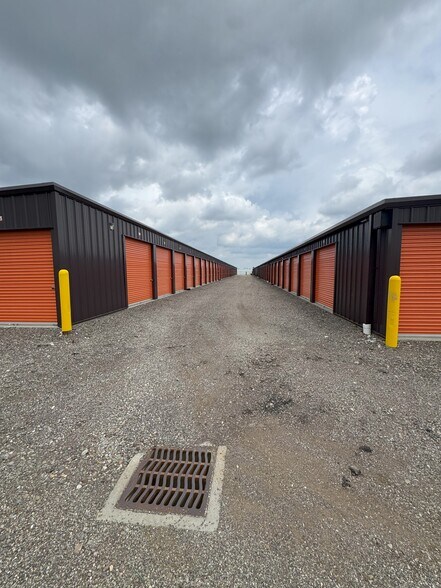 More Photos Of 2851 Business Pl SE, Massillon Self Storage For Sale