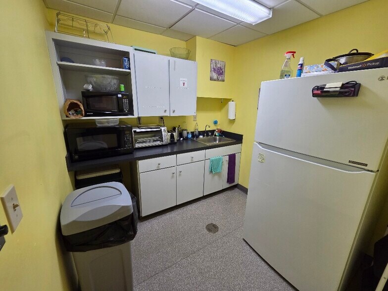 More Photos Of 243 Front St, Wilmington Office For Sale