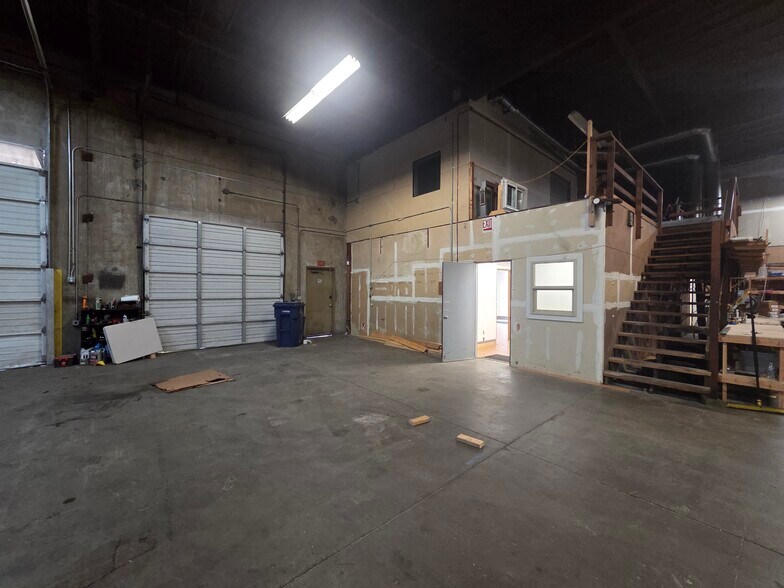 More Photos Of 3935 9th Ave S, Seattle Warehouse For Lease
