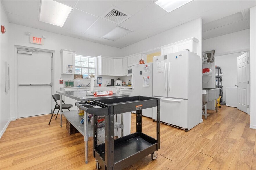 More Photos Of 180 Basilan Crescent, Clewiston Daycare Center For Sale