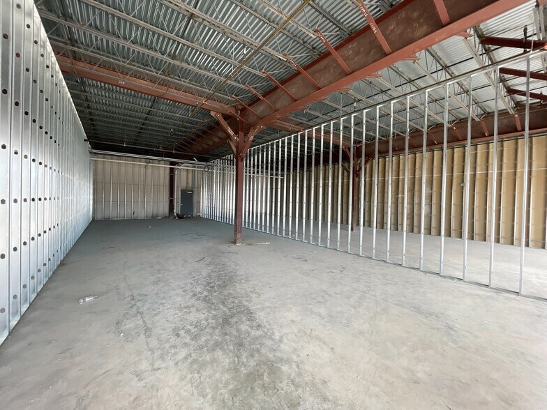 More Photos Of 4899 Highway 6, Missouri City Restaurant For Lease