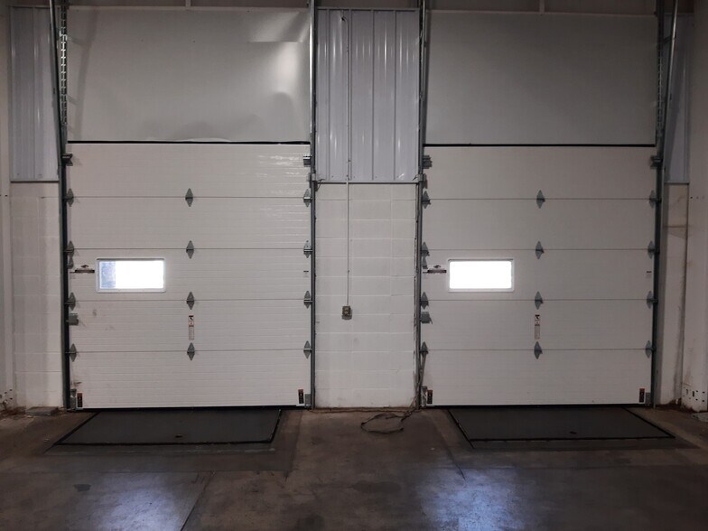 More Photos Of 4607 Wyland Dr, Elkhart Warehouse For Lease