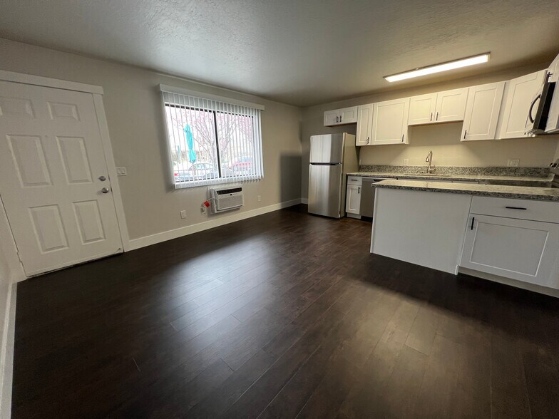More Photos Of 306 E Taylor St, Reno Apartments For Sale