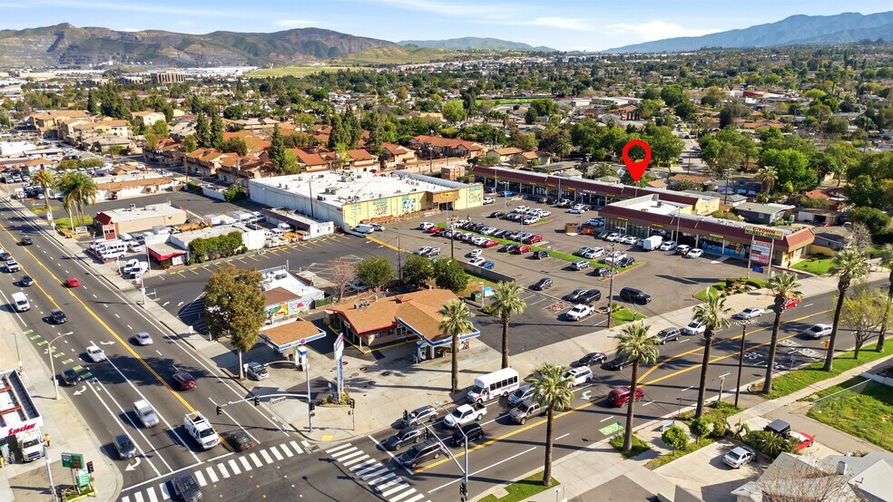 More Photos Of 685 E Grand Blvd, Corona Storefront Retail Office For Lease
