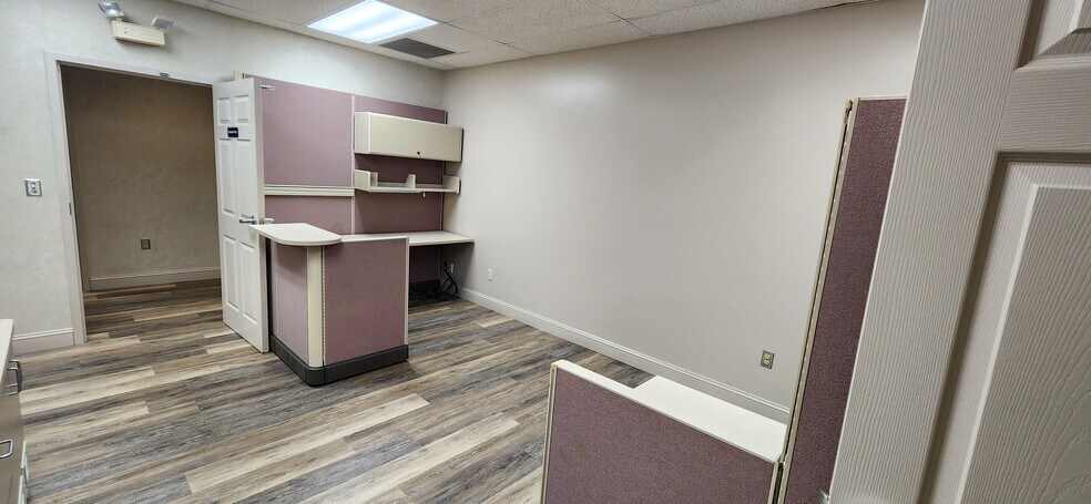 More Photos Of 200 Arh Ln, Low Moor Hospital For Sale