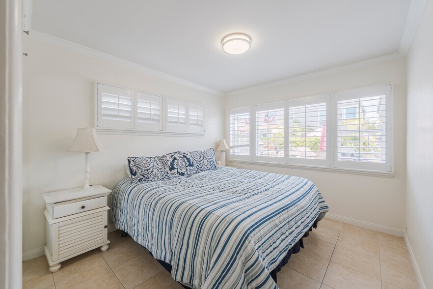More Photos Of 71 19th St, Hermosa Beach Apartments For Sale