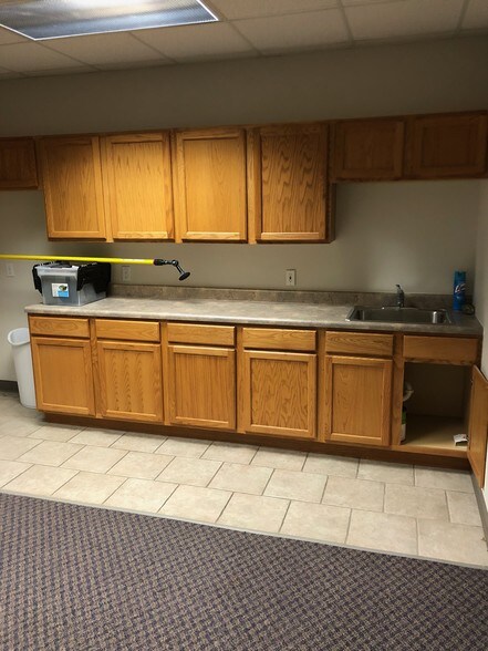 More Photos Of 1515 E Cleveland Ave, Monett Office For Lease
