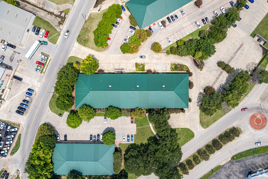 More Photos Of 1300 Teasley Ln, Denton Office For Sale