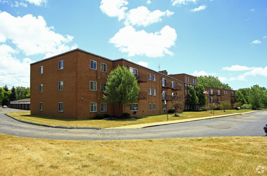 More Photos Of 27028 Chardon Rd, Richmond Heights Apartments For Sale