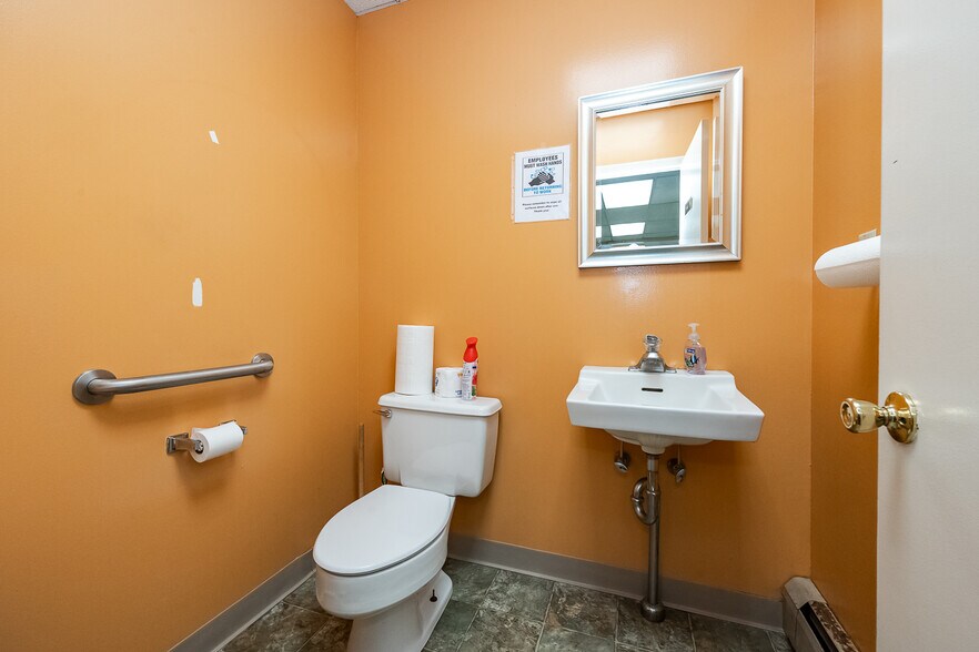 More Photos Of 67-73 Harry St, Conshohocken Office For Lease