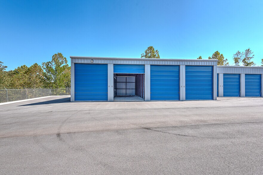 More Photos Of 14004 12 Hwy, Rogers Self Storage For Sale